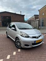 Toyota Aygo 1.0 12V Vvt-i 5DRS NWE APK/Airco/Elek ramen/Navi, Auto's, Voorwielaandrijving, 4 stoelen, 68 pk, Origineel Nederlands