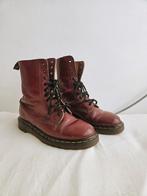 Vintage Dr. Martens rood leer 38 1490, Kleding | Dames, Lage of Enkellaarzen, Ophalen of Verzenden, Rood, Dr. Martens