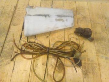 Mercedes W114 W115 Ruitenwisser voetpompje & reservoir  beschikbaar voor biedingen