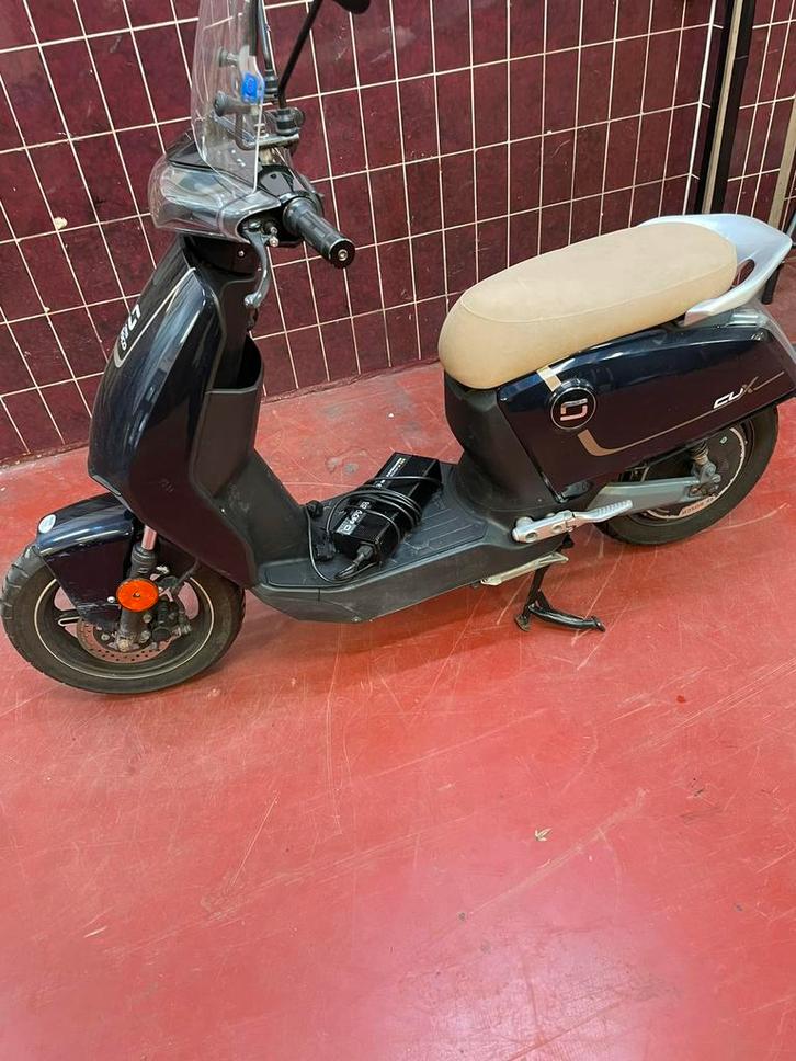 Super soco cux 2022 snor, Fietsen en Brommers, Snorfietsen en Snorscooters, Gebruikt, Overige merken, Elektrisch, Ophalen of Verzenden