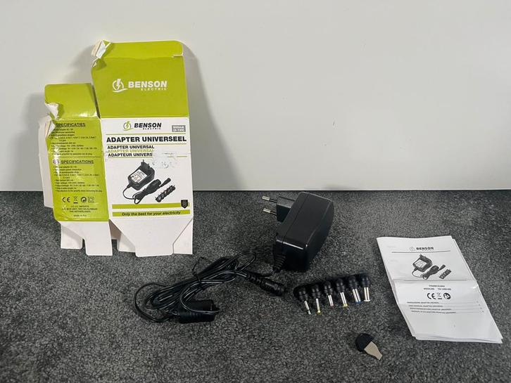 Benson universele Ac/Dc adapter 3-12V verwisselbare pluggen, Audio, Tv en Foto, Accu's en Batterijen, Gebruikt, Ophalen of Verzenden