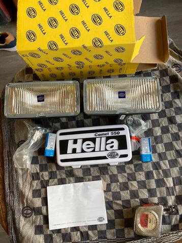 Oldtimer 2 Hella witte mistlampen type comet 550 met covers  beschikbaar voor biedingen