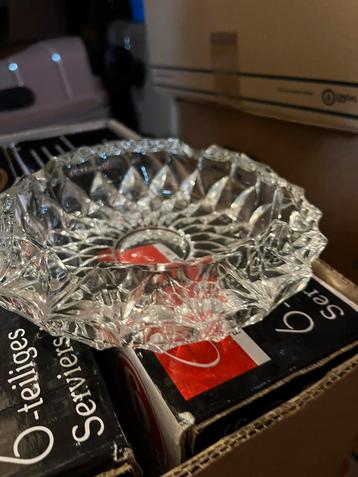 Asbak kristal  beschikbaar voor biedingen