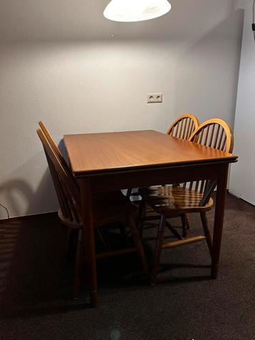 Vintage eettafel, uitschuifbaar beschikbaar voor biedingen