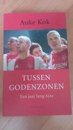 Een jaar lang Ajax. Tussen godenzonen, Boeken, Ophalen of Verzenden, Zo goed als nieuw, Balsport