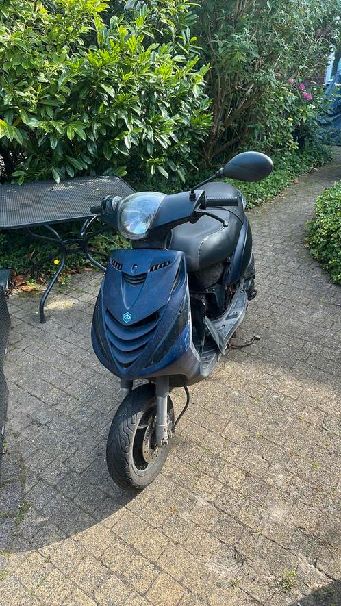 Piaggo zip 2017, Fietsen en Brommers, Scooters | Piaggio, Zo goed als nieuw, Zip, Ophalen of Verzenden