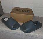 Yeezy slides maat 44½, Kleding | Heren, Ophalen of Verzenden, Nieuw, Zwart