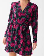 Shoeby jurk Printed Crinkle Zwart met rozenprint maat S, Kleding | Dames, Jurken, Zwart, Nieuw, Ophalen of Verzenden, Shoeby