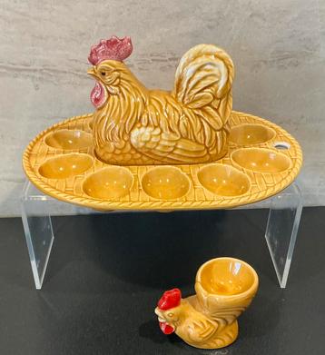 Vintage Eierschaal Met Kip en Eierdopje. 80 e  Jaren. beschikbaar voor biedingen