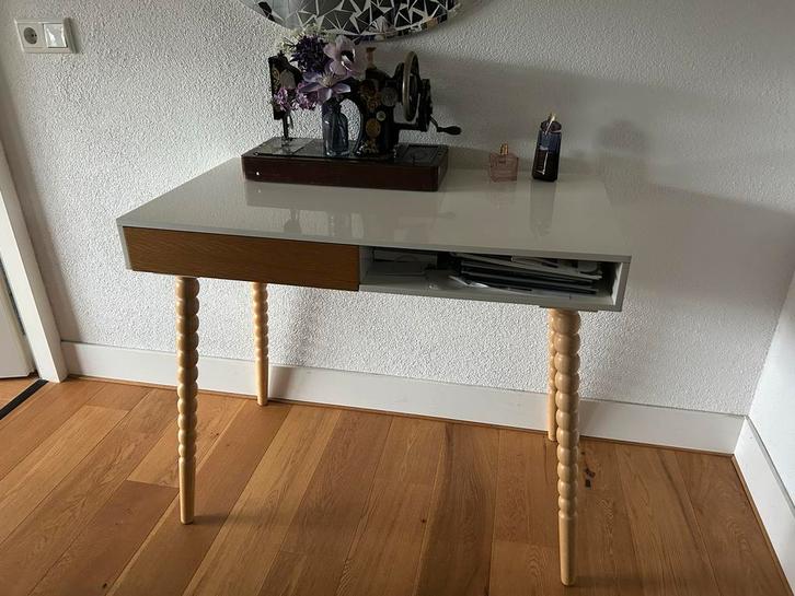 Bureau / sidetable van Zuiver, Huis en Inrichting, Bureaus, Gebruikt, Bureau, Ophalen