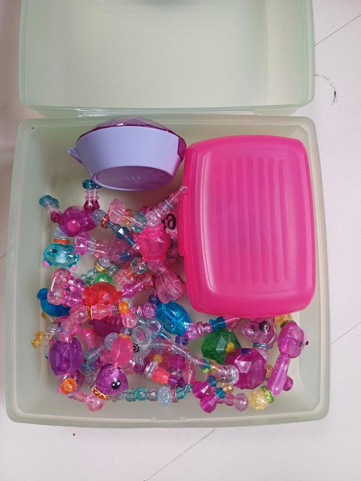 Twisty Petz met doos om op te bergen, Kinderen en Baby's, Speelgoed | Knuffels en Pluche, Zo goed als nieuw, Overige typen, Ophalen of Verzenden