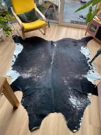 Zwart met wit koeienhuid kleed in goede staat!, Ophalen, Zwart, 150 tot 200 cm, 200 cm of meer