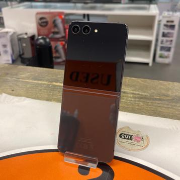 Samsung Galaxy Z Flip 5 256GB - Zeer nette staat beschikbaar voor biedingen