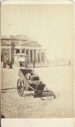 Amsterdam*Antiek*Station sgebouw*Handkar*oude foto*A.Jager, Noord-Holland, Ongelopen, Ophalen of Verzenden, Voor 1920