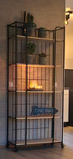 Mooie hoge (bakkers)kast, Ophalen, Zo goed als nieuw