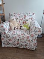 Comfortabele fauteuil met bloemenmotief, Huis en Inrichting, Fauteuils, Gebruikt, Minder dan 75 cm, Ophalen of Verzenden, Landelijk