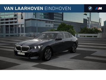 BMW 5 Serie 520i M Sport Automaat / Adaptieve LED / Stoelven