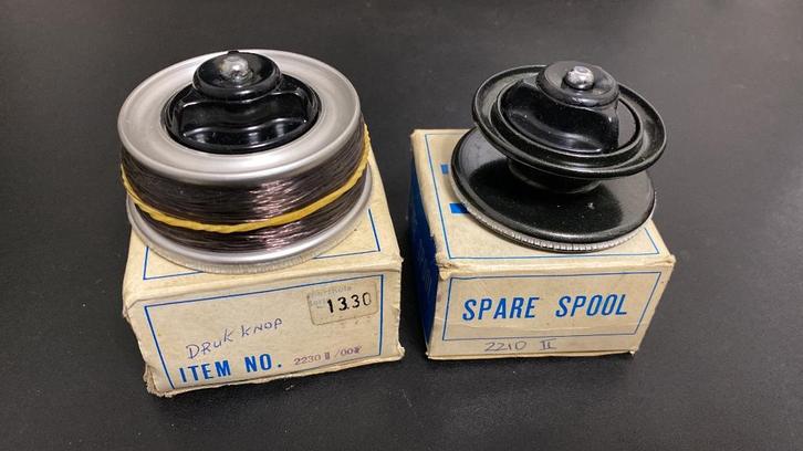 Reservespoelen Shakespear Ball Bearing 2210 II en 2230 II, Watersport en Boten, Hengelsport | Karpervissen, Gebruikt, Overige typen