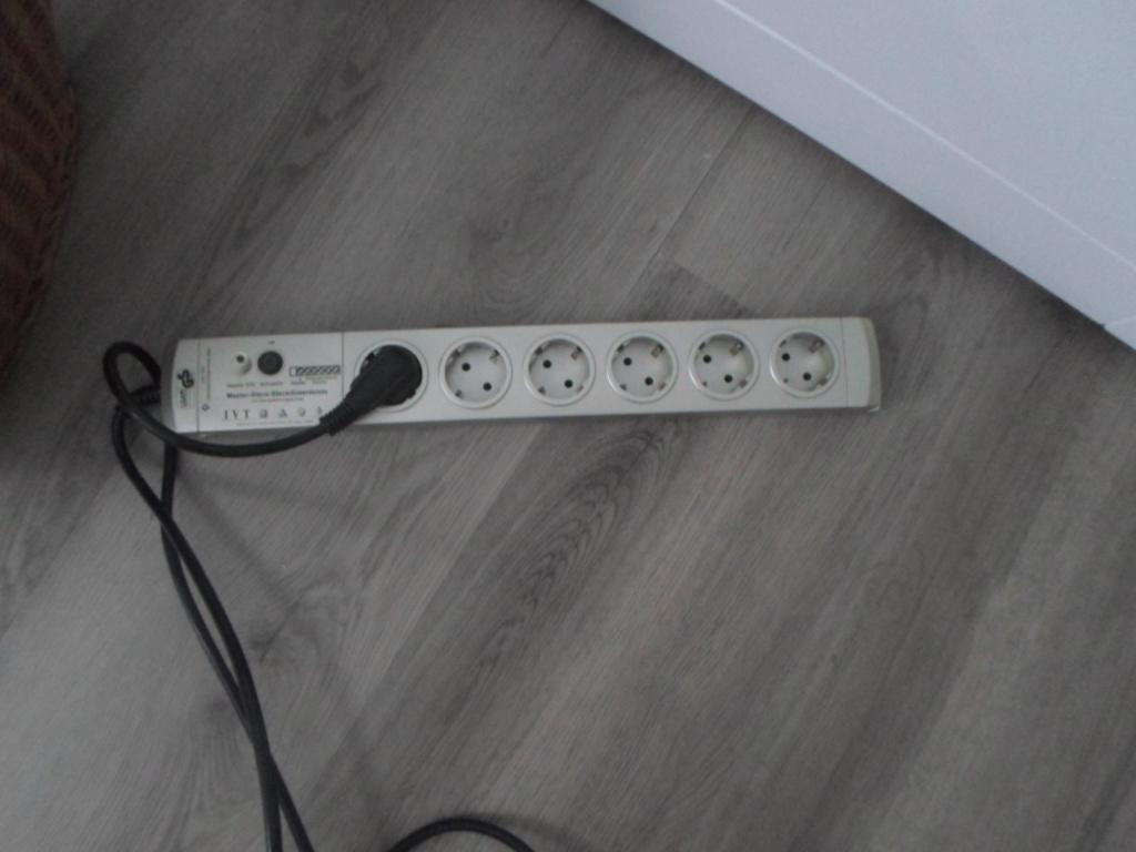 Stekkerdoos met overspanningsbeveiliging, Ophalen of Verzenden, Gebruikt, Overige typen