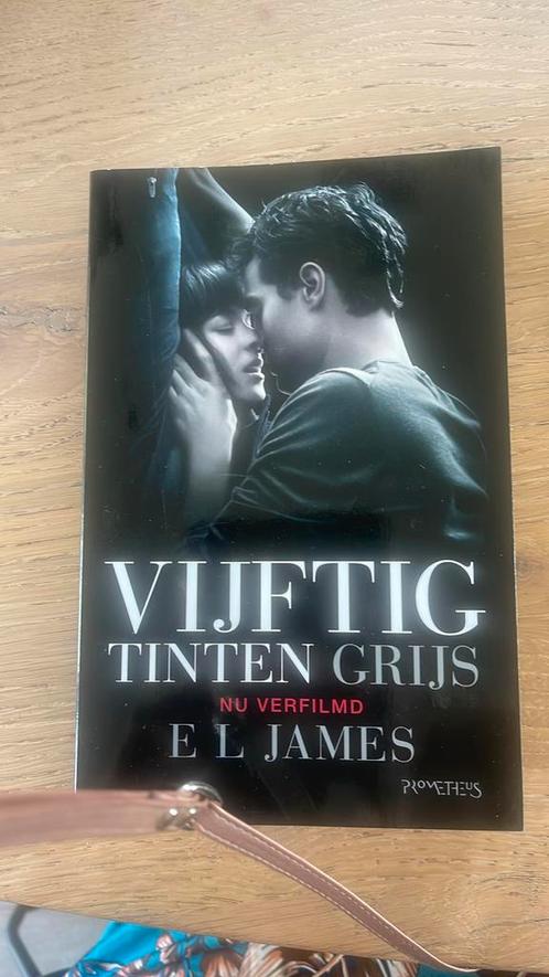 E.L. James - Vijftig tinten grijs, Boeken, Literatuur, Zo goed als nieuw, Nederland, Ophalen of Verzenden