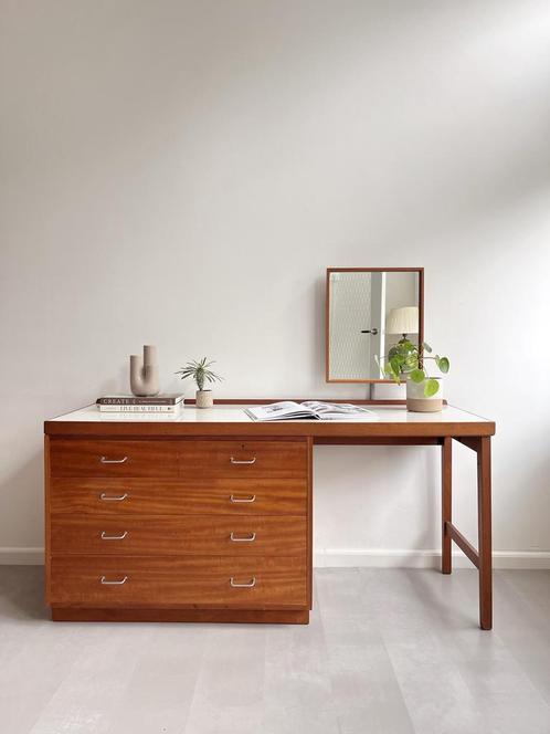 Vintage teakhouten bureau, jaren 60/midcentury, Huis en Inrichting, Bureaus, Gebruikt, Bureau, Ophalen