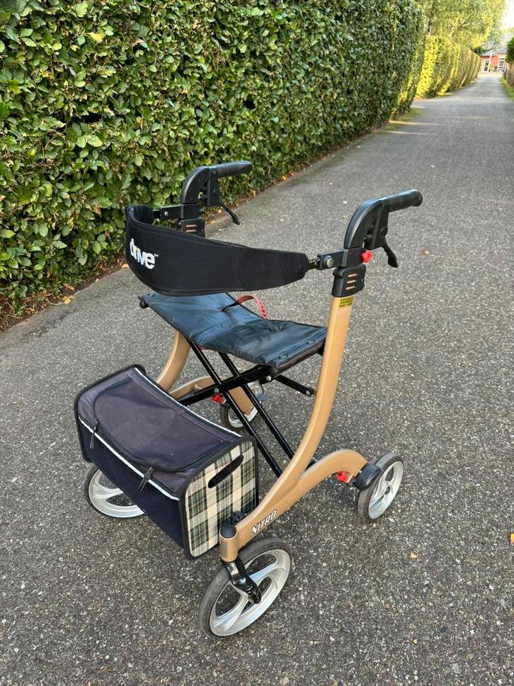 Rollator DRIVE champagne size L lichtgewicht, Diversen, Rollators, Gebruikt, Lichtgewicht, Ophalen