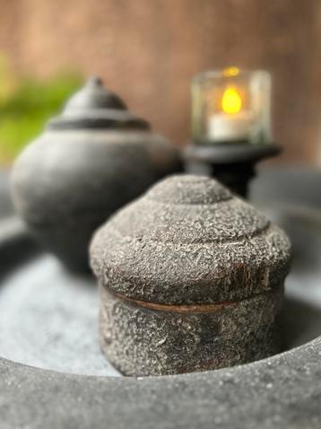 Aparte tikka pot India Nepal oosters sober sleets beschikbaar voor biedingen