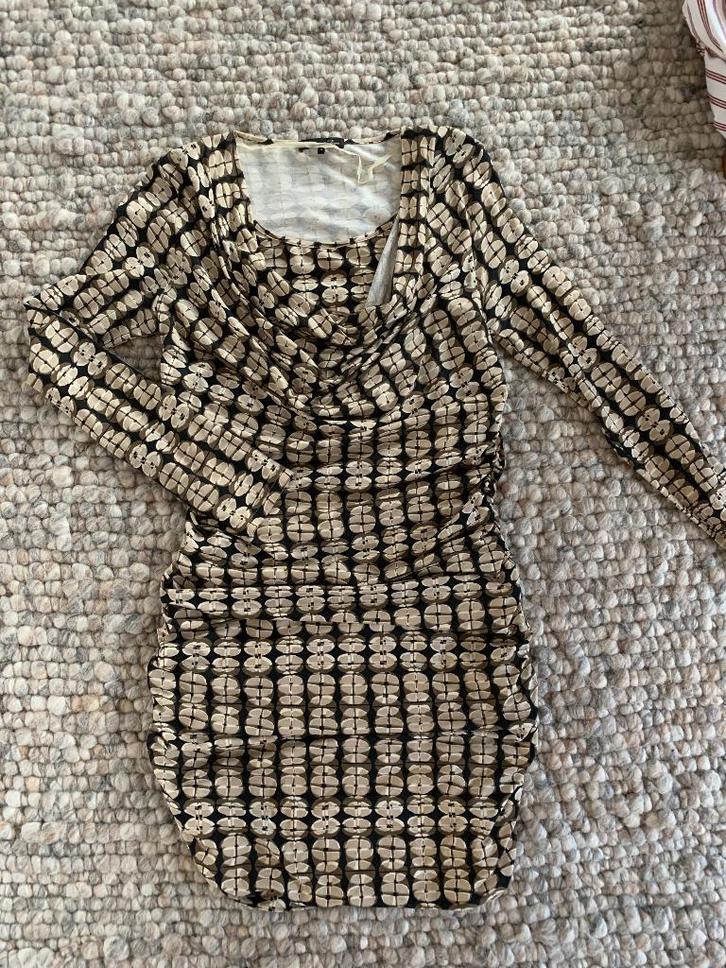 Opruiming .....Prachtige La Ligna jurk in maat S, Kleding | Dames, Jurken, Zo goed als nieuw, Maat 38/40 (M), Knielengte, Ophalen of Verzenden