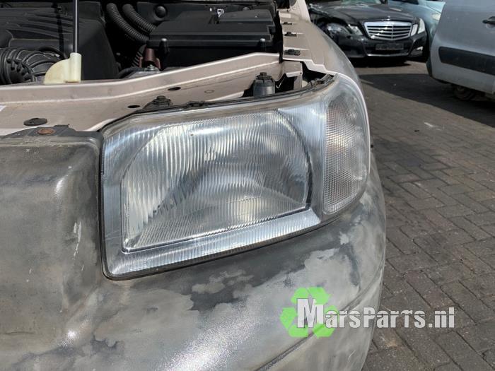 Koplamp links van een Landrover Freelander, Auto-onderdelen, -, -, Ophalen of Verzenden, -