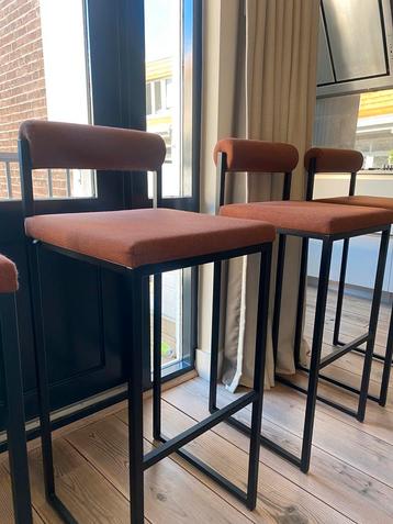 Studio Henk barkruk bolster beschikbaar voor biedingen