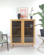 vintage Deense vitrinekast | eiken fineer | oak danish glass, Huis en Inrichting, Kasten | Vitrinekasten, Gebruikt, ., ., 25 tot 50 cm