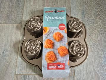 Nordic Ware Rose Bakvorm  beschikbaar voor biedingen