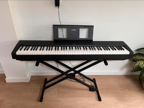 Yamaha P-45 digitale piano met standaard, Muziek en Instrumenten, Keyboards, Zo goed als nieuw, 88 toetsen, Yamaha, Met standaard