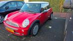 Te koop: Mini Cooper One – R50 | Nette staat, Auto's, Mini, Voorwielaandrijving, 4 cilinders, 4 stoelen, Elektrische ramen