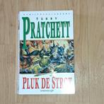 Pluk de strot - Pratchett, Gelezen, Ophalen of Verzenden, Terry Pratchett
