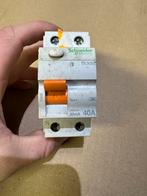 Schneider Electric Aardlekschakelaar 40A - 30mA Type A, Ophalen of Verzenden, Gebruikt