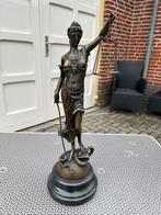 Bronzen sculptuur van Vrouwe Justitia, 47h, gesigneerd MAYER, Antiek en Kunst, Kunst | Beelden en Houtsnijwerken, Ophalen of Verzenden