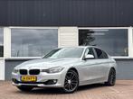 BMW 3-serie 320i Executive / Kleppensysteem / Grote Scherm !, Automaat, Euro 5, Achterwielaandrijving, 4 cilinders