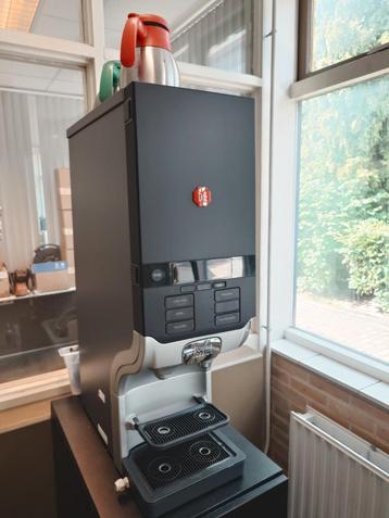 Douwe Egberts Cafitesse Quantum 120 incl. kast beschikbaar voor biedingen