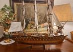 Prachtig houten model van een historisch zeilschip, Ophalen