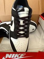Niek Dunk Low Retro replica. maat 42, valt als 41, Wit, Nike, Nieuw, Ophalen of Verzenden
