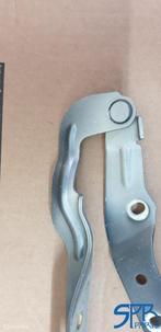 GOLF 7 VII LB7W LINKS Motorkapscharnier SCHARNIER 5G0823301B, Gebruikt, Volkswagen, Ophalen of Verzenden, Volkswagen