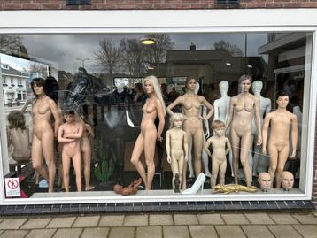 Grote voorraad mannequins etalagefiguur paspoppen etalagepop beschikbaar voor biedingen