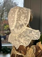 Antiek poppenmutsje, wit, klederdracht mutsje, Ophalen of Verzenden