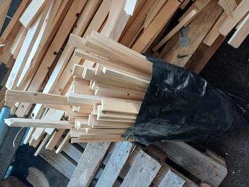 Hout  beschikbaar voor biedingen
