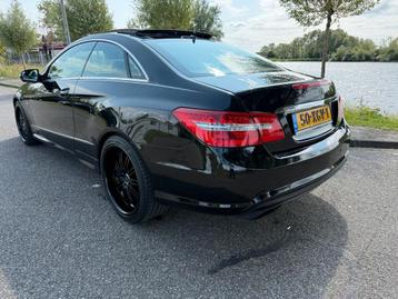 Mercedes-Benz E-Klasse 3.5 E350 CGI V6 Coupe AUT 2009 Zwart beschikbaar voor biedingen
