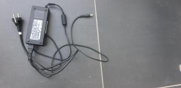 adapter voor asus laptop beschikbaar voor biedingen