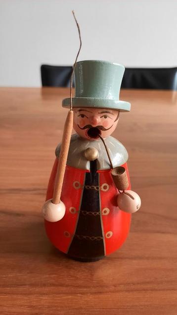 Erzgebergte rookmannetje ivv circusdirecteur  beschikbaar voor biedingen