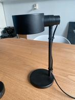 Zwarte IKEA verstelbare bureaulamp met gloeilamp, Huis en Inrichting, Lampen | Tafellampen, Ophalen of Verzenden, Zo goed als nieuw