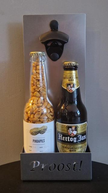Wand Bieropener  beschikbaar voor biedingen